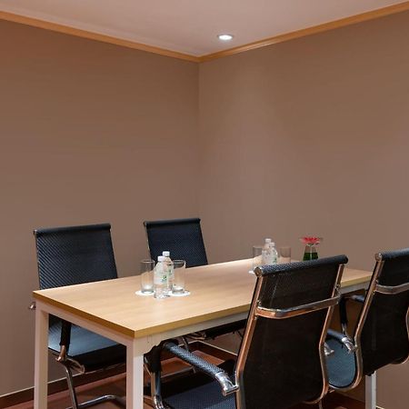 Holiday Inn Downtown شانغهاي المظهر الخارجي الصورة